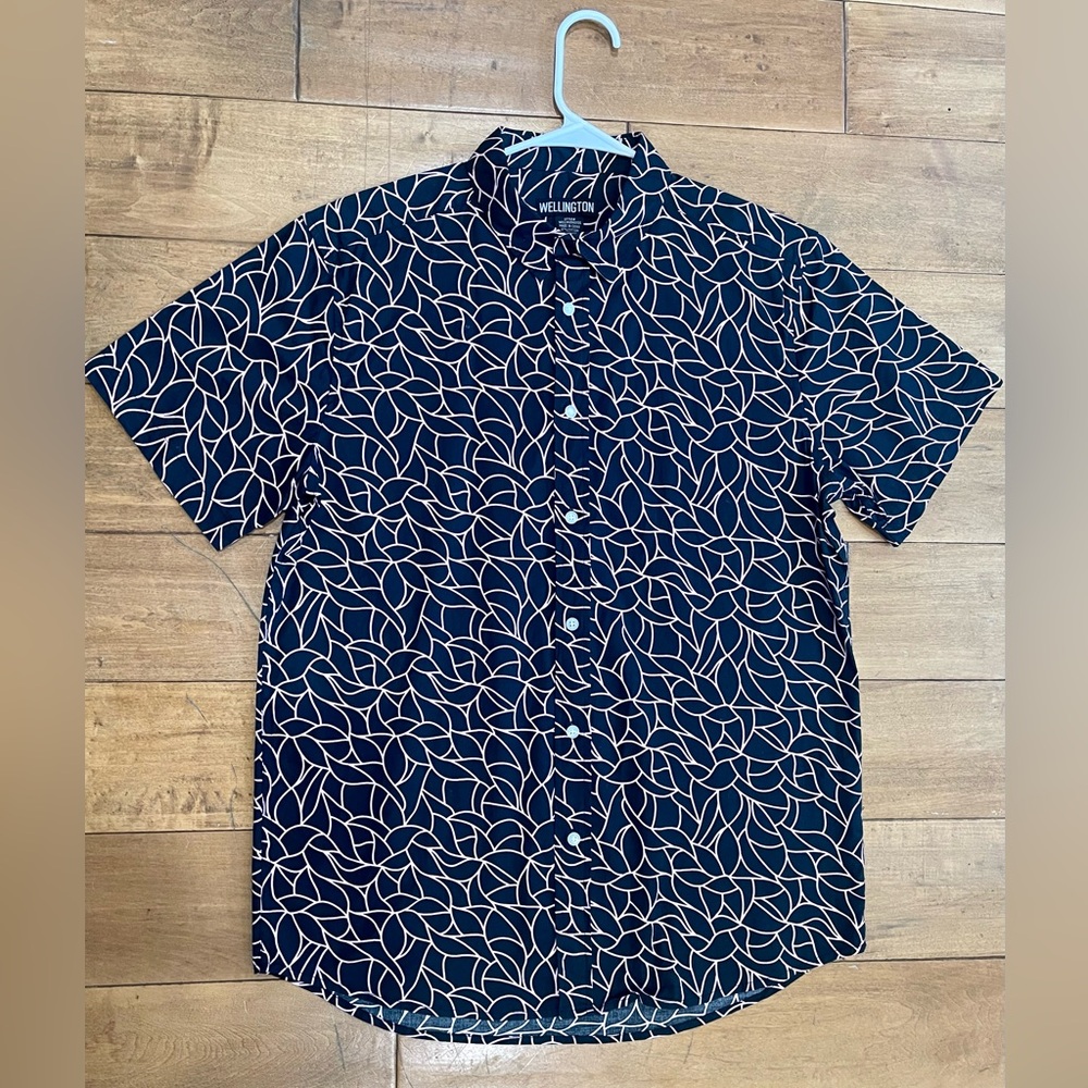 Wellington short sleeve button up golf Shirt. Black/pink